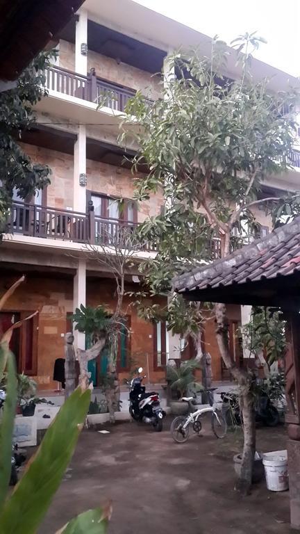 Kubu B'Dauh Homestay Legian Kültér fotó
